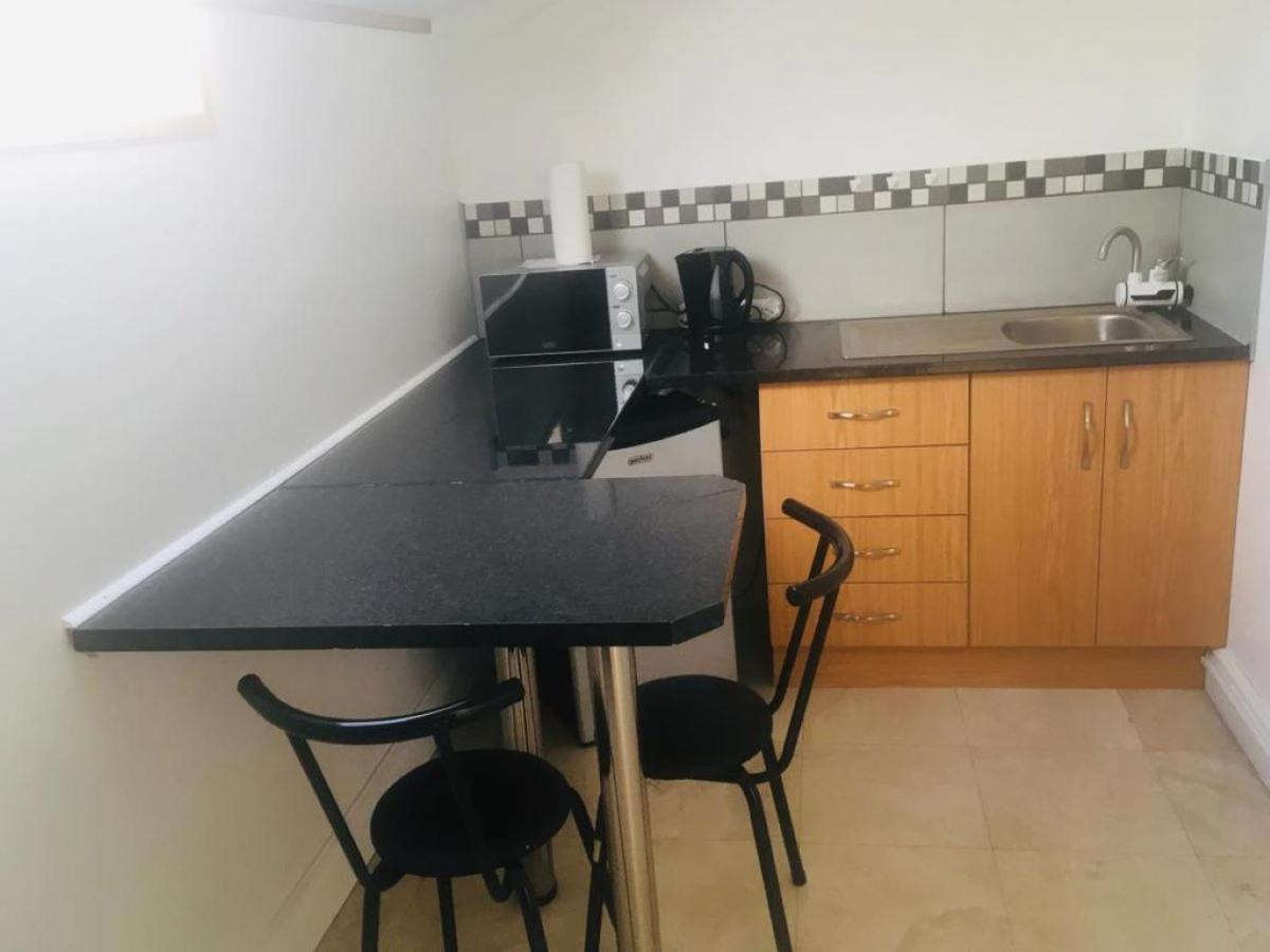 Gem Quays Waterfront One Bedroom クニスナ エクステリア 写真
