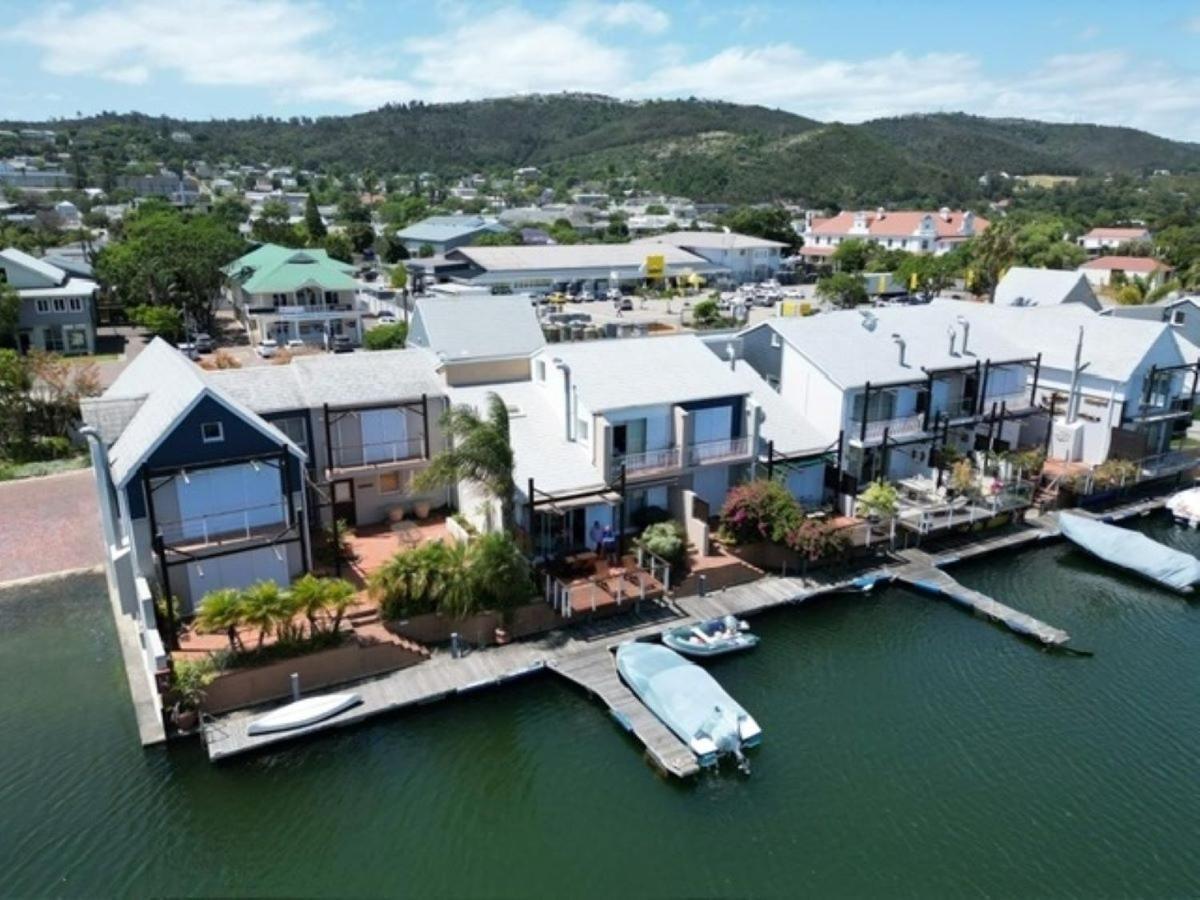Gem Quays Waterfront One Bedroom クニスナ エクステリア 写真